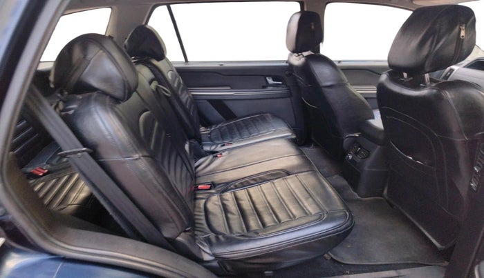 2017 Tata Hexa XM 4X2 7 STR, Diesel, Manual, 1,07,731 km, interior