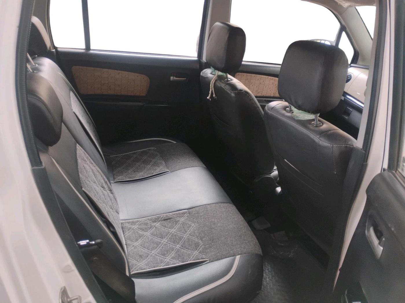 2017 Maruti Wagon R 1.0 VXI, Petrol, Manual, 50,738 km, interior