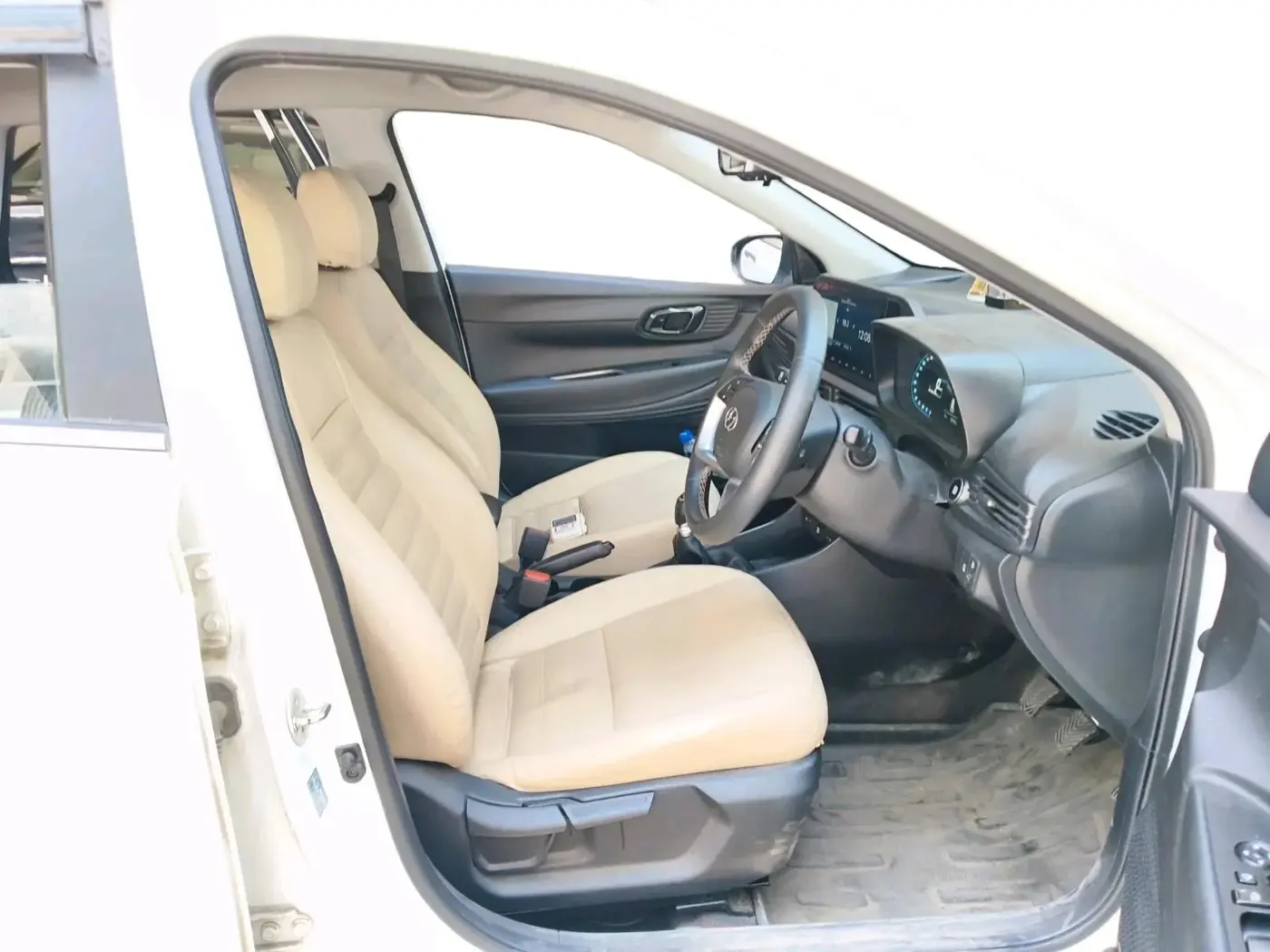 2021 Hyundai NEW I20 ASTA 1.2 MT, Petrol, Manual, 27,615 km, interior