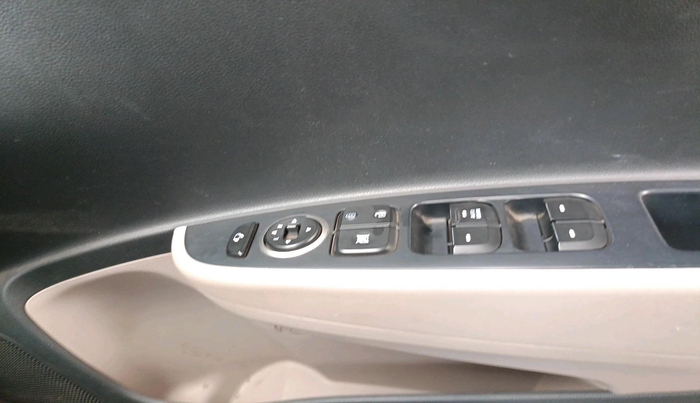 2017 Hyundai Grand i10 SPORTZ (O) AT 1.2 KAPPA VTVT, Petrol, Automatic, 46,489 km, interior
