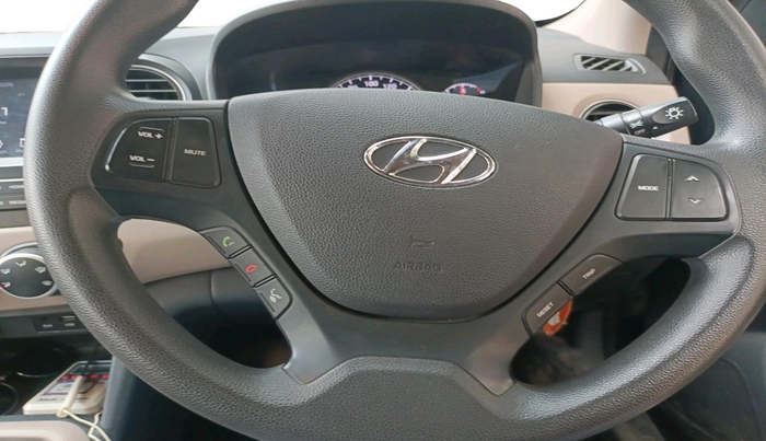 2017 Hyundai Grand i10 SPORTZ (O) AT 1.2 KAPPA VTVT, Petrol, Automatic, 46,489 km, interior
