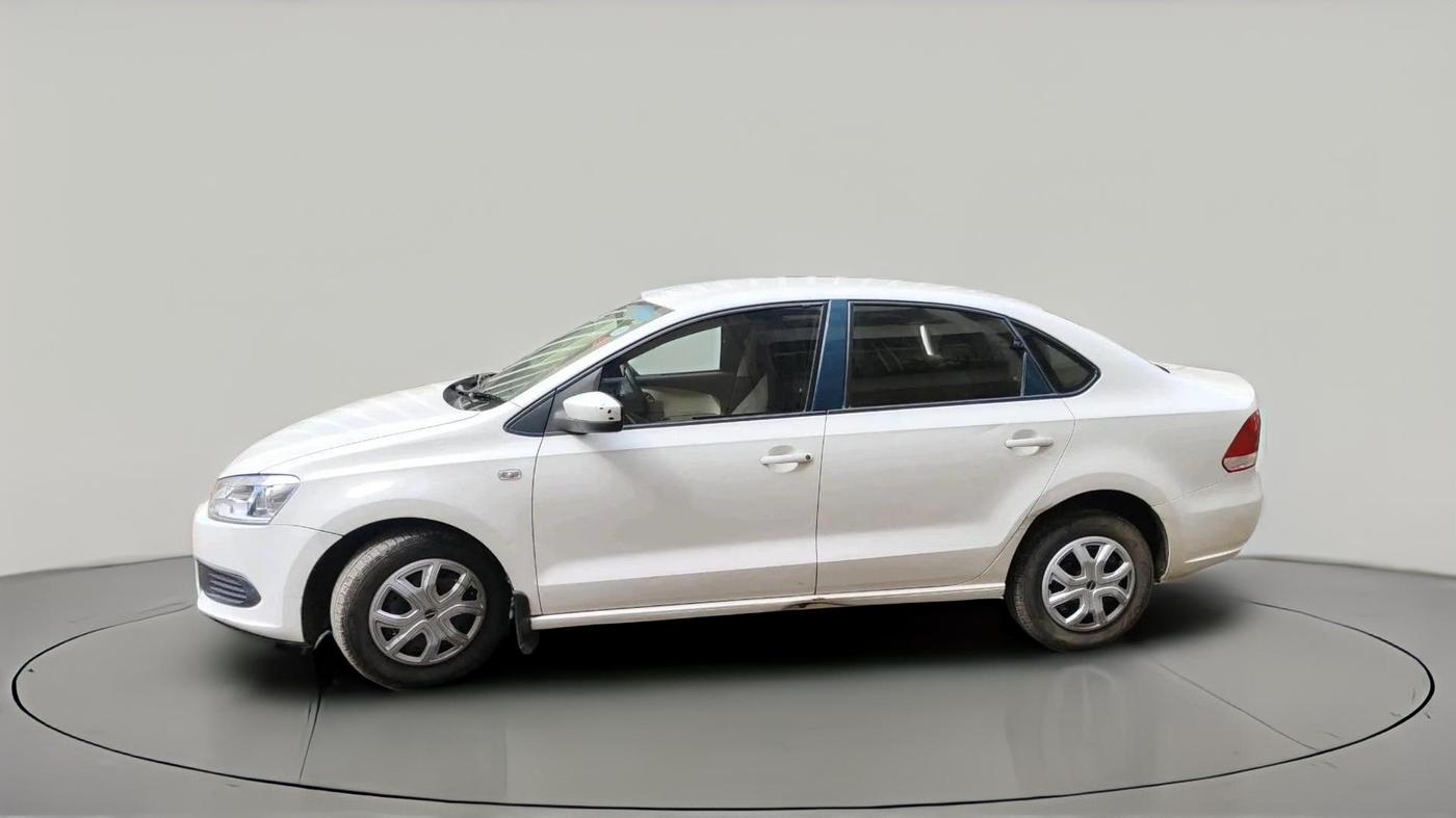 2011 Volkswagen Vento TRENDLINE 1.6, Petrol, Manual, 79,152 km, exterior