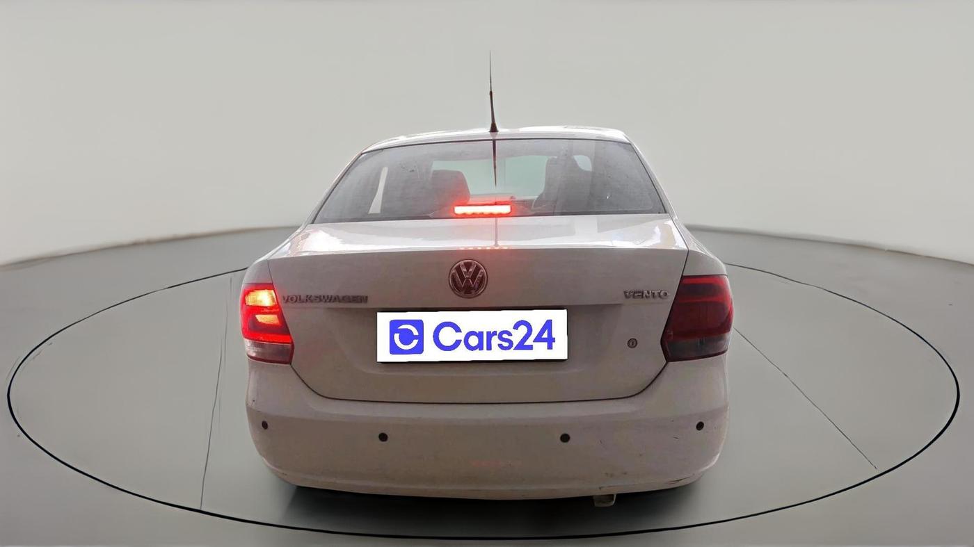 2011 Volkswagen Vento TRENDLINE 1.6, Petrol, Manual, 79,152 km, exterior
