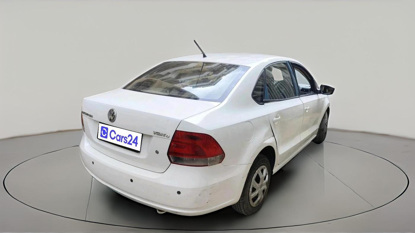 2011 Volkswagen Vento TRENDLINE 1.6, Petrol, Manual, 79,152 km, exterior