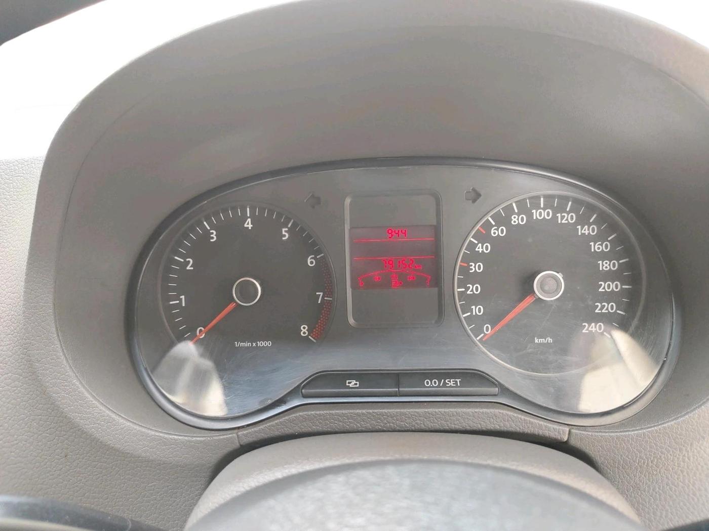 2011 Volkswagen Vento TRENDLINE 1.6, Petrol, Manual, 79,152 km, interior