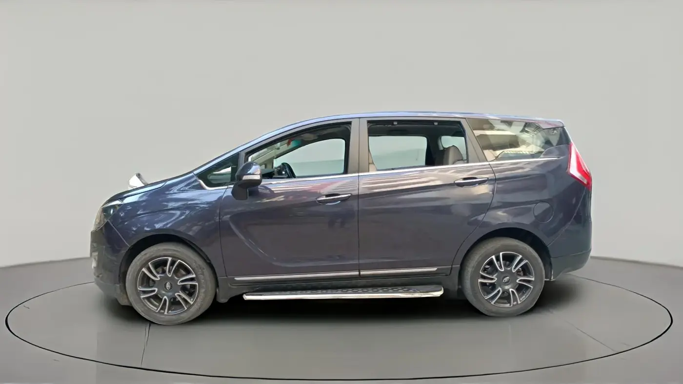 2018 Mahindra MARAZZO M8 7 STR, Diesel, Manual, 97,426 km, exterior