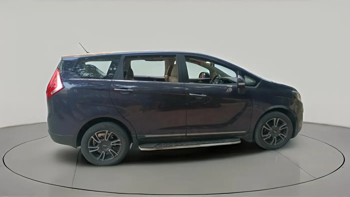 2018 Mahindra MARAZZO M8 7 STR, Diesel, Manual, 97,426 km, exterior