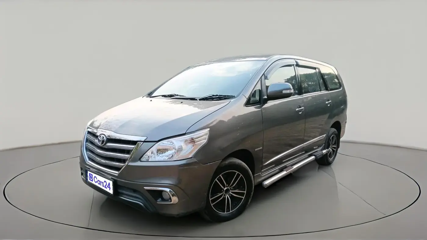2013 Toyota Innova 2.5 VX 8 STR, Diesel, Manual, 1,19,621 km, exterior