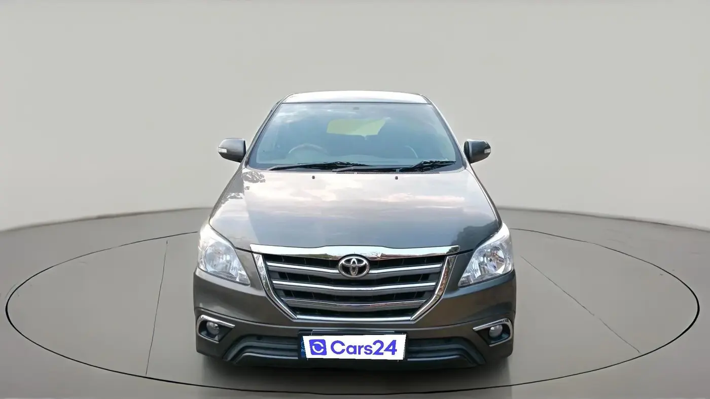 2013 Toyota Innova 2.5 VX 8 STR, Diesel, Manual, 1,19,621 km, exterior