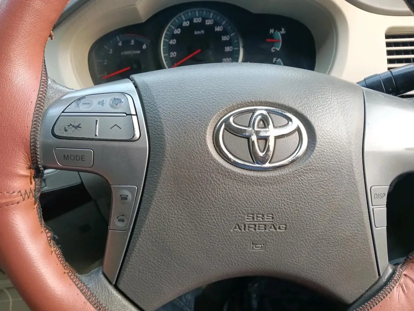 2013 Toyota Innova 2.5 VX 8 STR, Diesel, Manual, 1,19,621 km, interior
