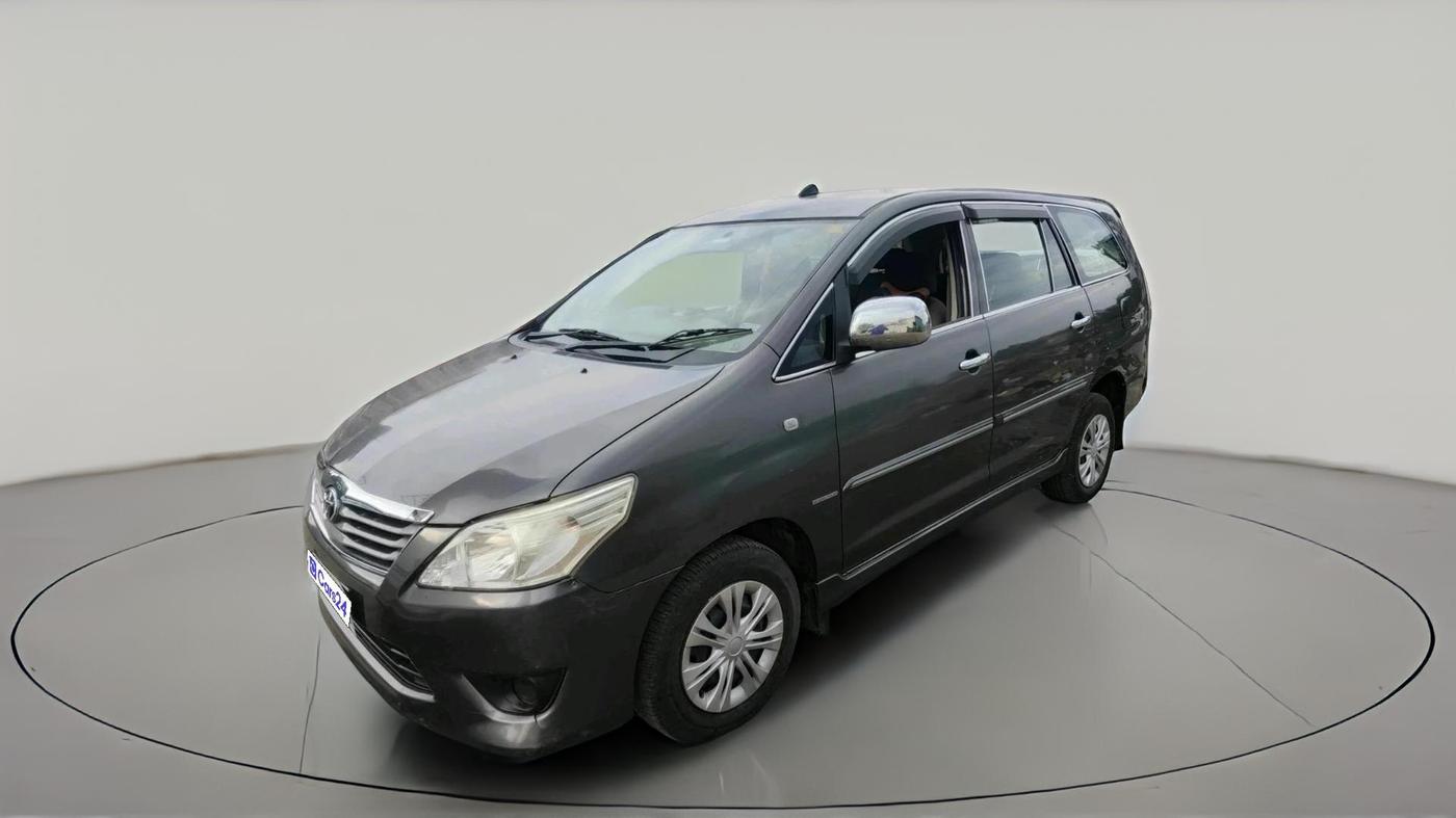 2012 Toyota Innova GX 2.5 8 STR, Diesel, Manual, 2,82,439 km, exterior