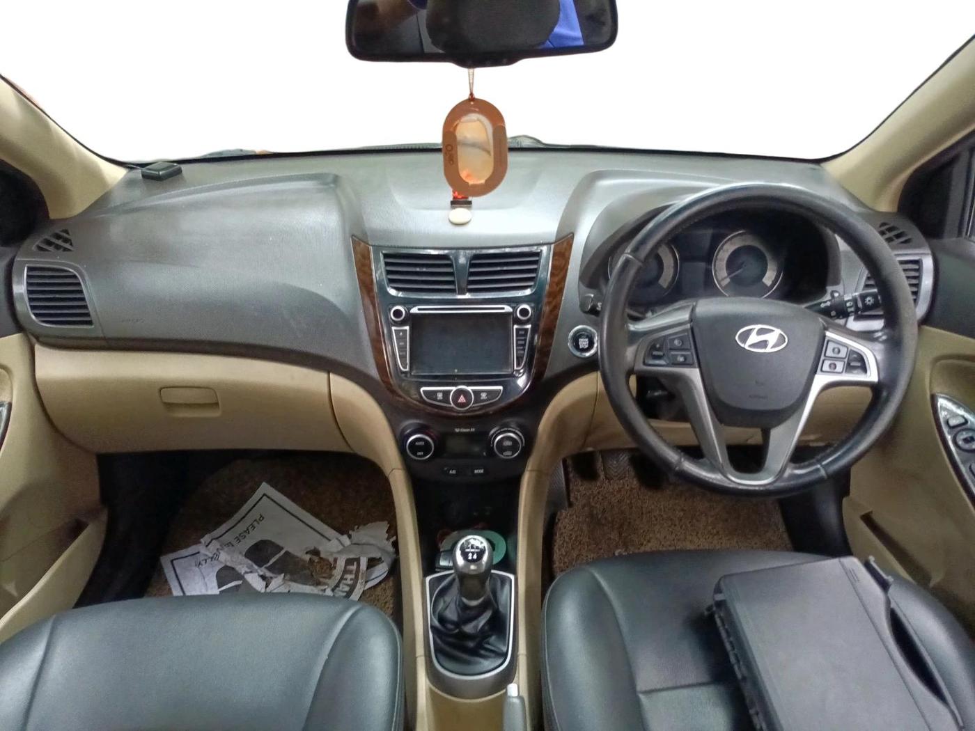 2015 Hyundai Verna FLUIDIC 4S 1.6 VTVT SX, CNG, Manual, 85,977 km, interior