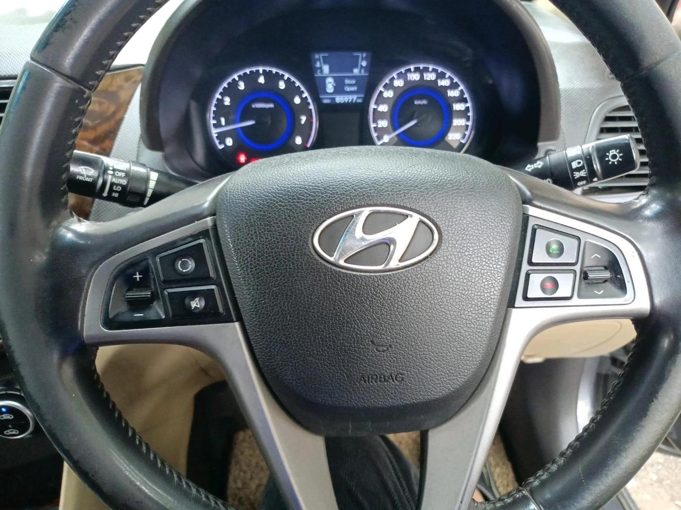 2015 Hyundai Verna FLUIDIC 4S 1.6 VTVT SX, CNG, Manual, 85,977 km, interior