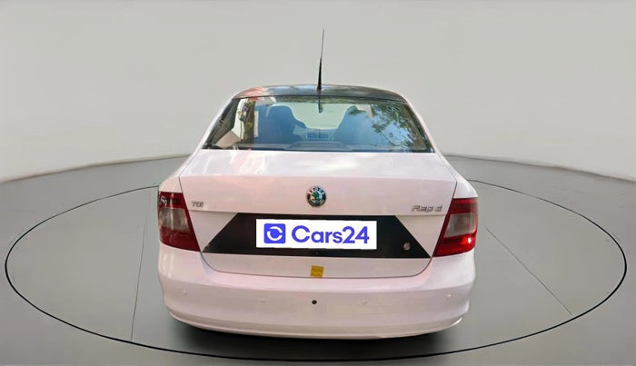 2012 Skoda Rapid AMBITION 1.6 TDI CR MT, Diesel, Manual, 1,31,267 km, exterior