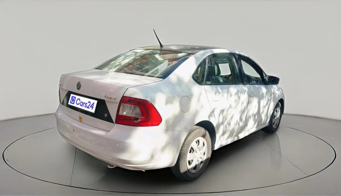 2012 Skoda Rapid AMBITION 1.6 TDI CR MT, Diesel, Manual, 1,31,267 km, exterior