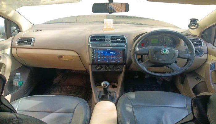 2012 Skoda Rapid AMBITION 1.6 TDI CR MT, Diesel, Manual, 1,31,267 km, interior