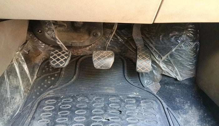 2012 Skoda Rapid AMBITION 1.6 TDI CR MT, Diesel, Manual, 1,31,267 km, interior