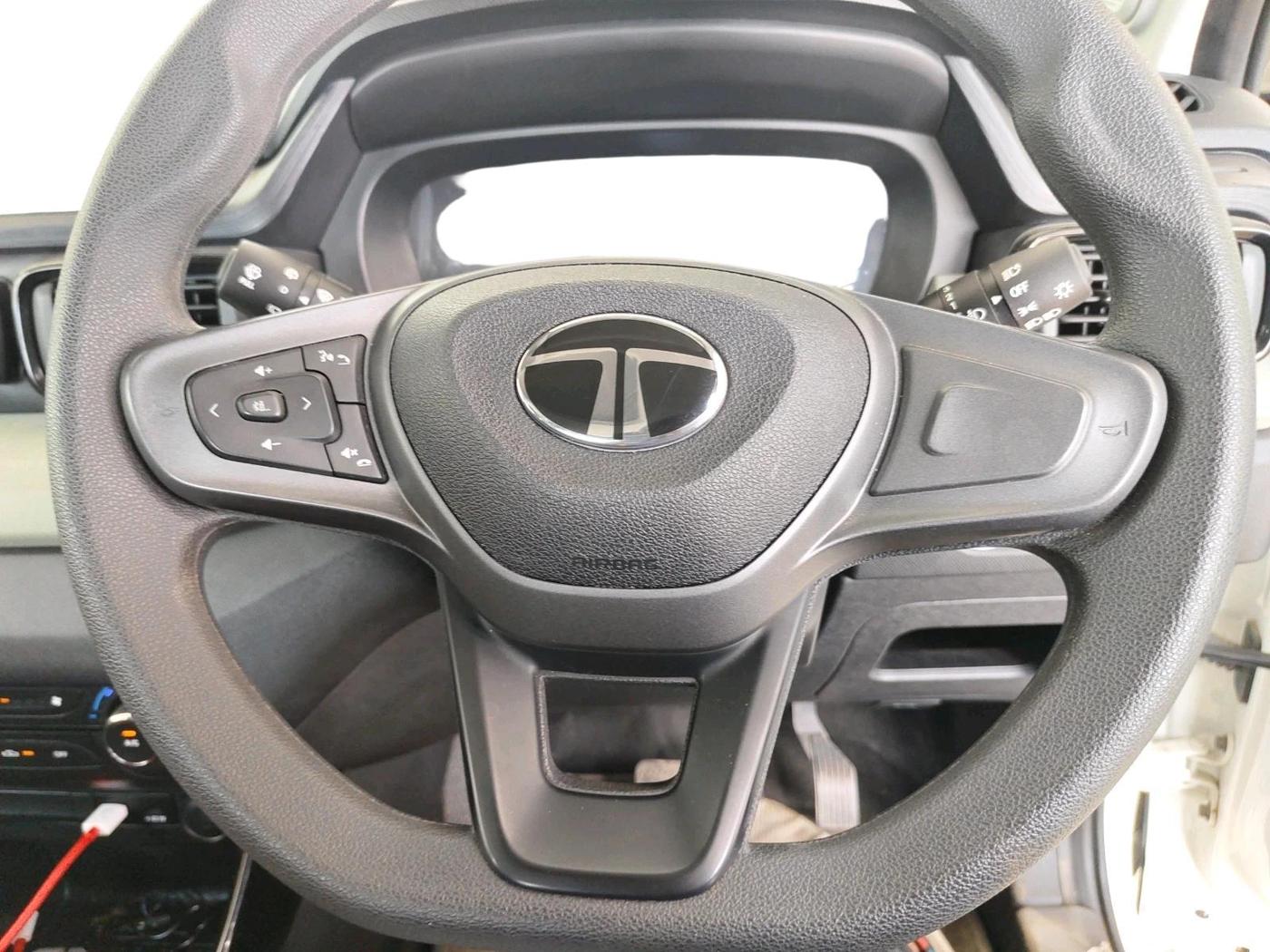 2025 Tata PUNCH Adventure Plus (S) AMT, Petrol, Automatic, 5,216 km, interior