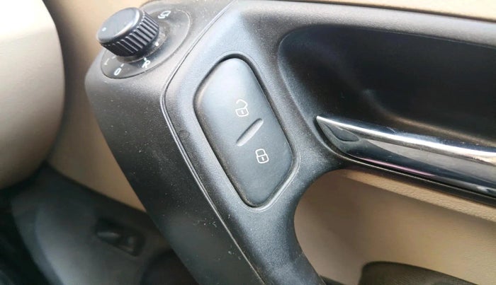 2018 Skoda Rapid AMBITION 1.5 TDI, Diesel, Manual, 1,36,222 km, interior