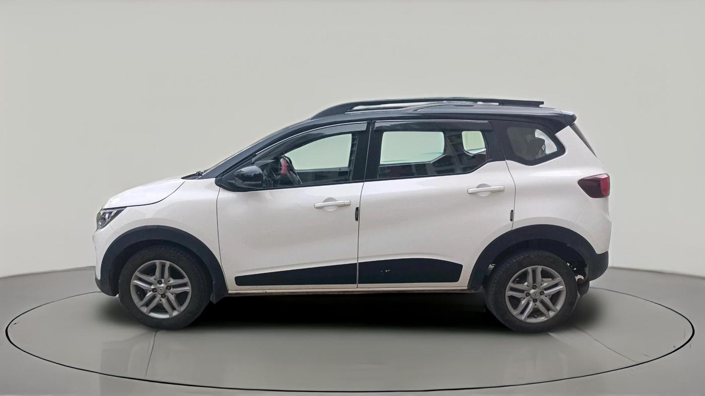 2022 Renault TRIBER RXZ, Petrol, Manual, 42,421 km, exterior
