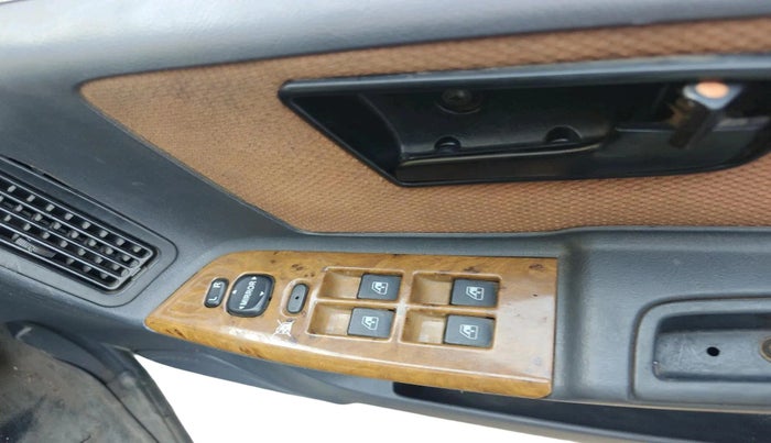 2011 Tata Safari 4X4 GX DICOR 2.2 VTT, Diesel, Manual, 74,608 km, interior