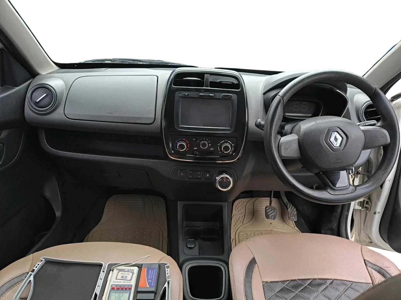 2017 Renault Kwid RXT 1.0 AMT (O), Petrol, Automatic, 1,06,396 km, interior