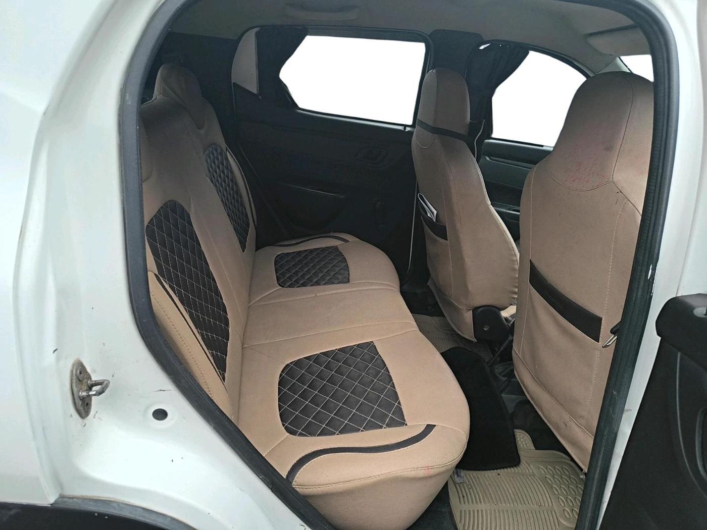 2017 Renault Kwid RXT 1.0 AMT (O), Petrol, Automatic, 1,06,396 km, interior