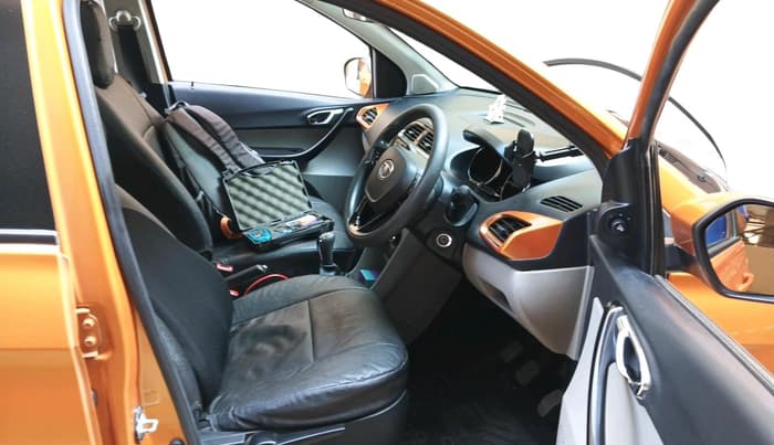 2018 Tata Tiago XZ PETROL, Petrol, Manual, 40,731 km, interior