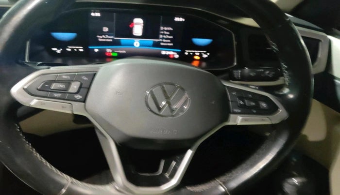 2022 Volkswagen VIRTUS TOPLINE TSI 1.0 AT, Petrol, Automatic, 20,137 km, interior