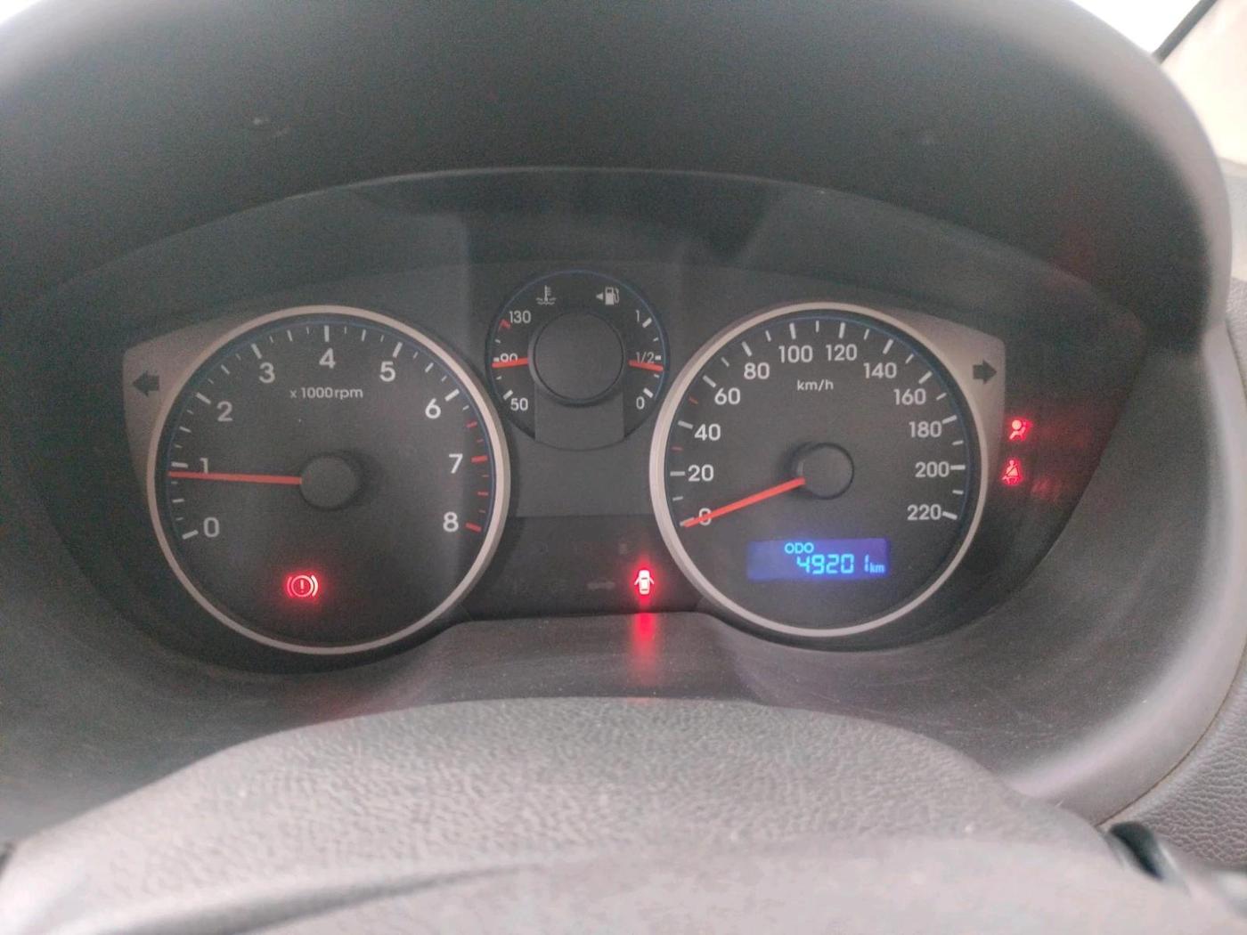 2013 Hyundai i20 SPORTZ 1.2, Petrol, Manual, 49,201 km, interior