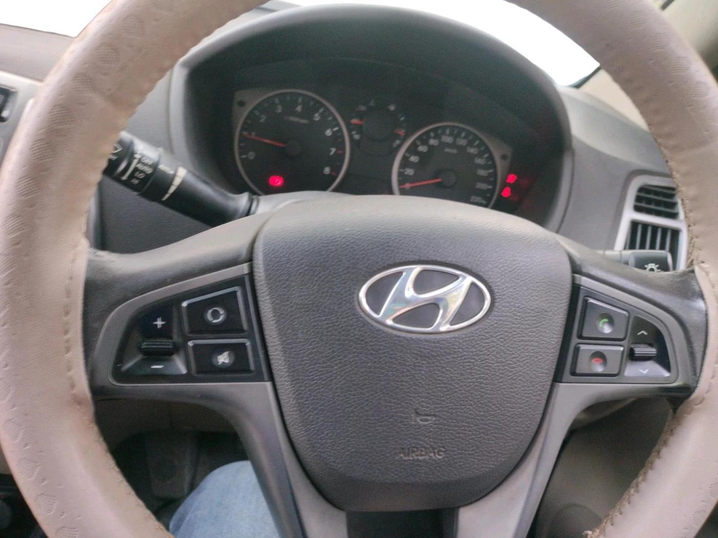 2013 Hyundai i20 SPORTZ 1.2, Petrol, Manual, 49,201 km, interior