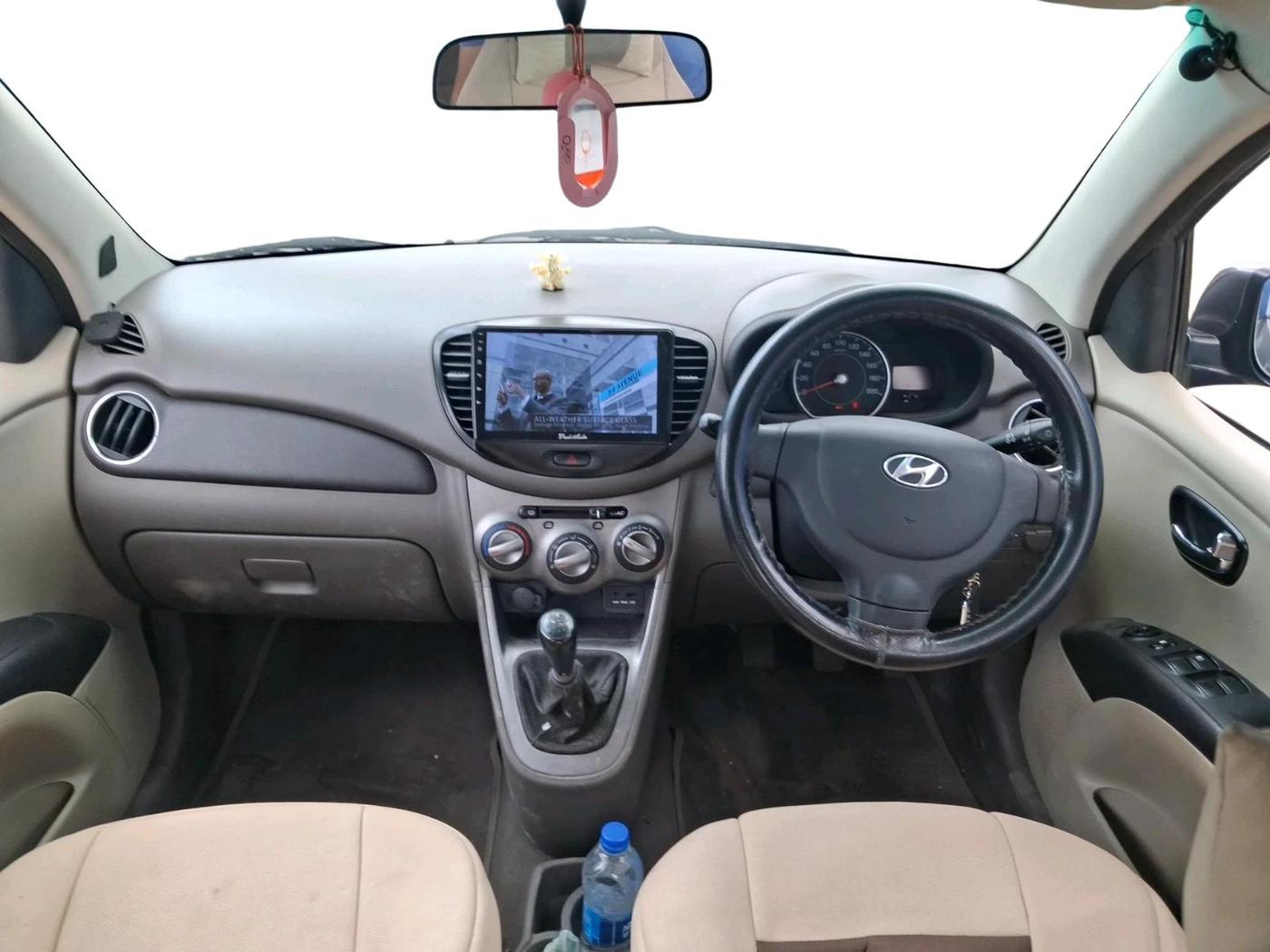 2013 Hyundai i10 SPORTZ 1.2, Petrol, Manual, 60,135 km, interior