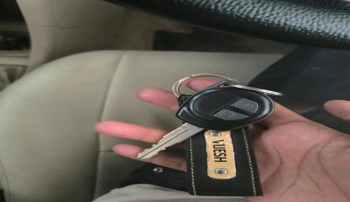 2014 Maruti Swift VXI, Petrol, Manual, 1,17,374 km, interior