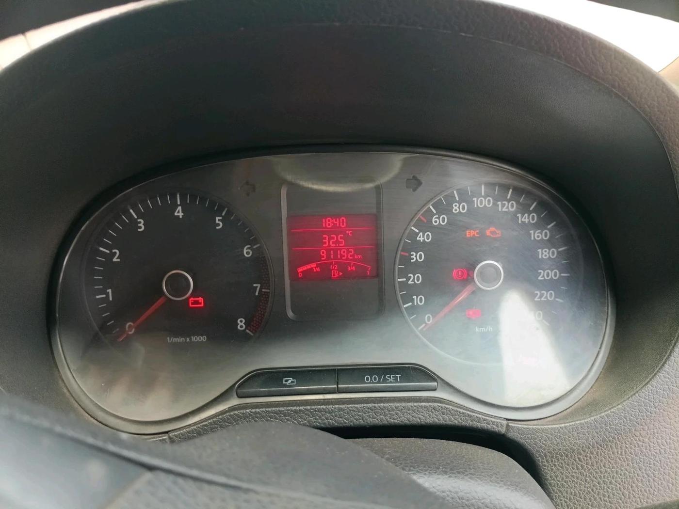 2011 Volkswagen Polo COMFORTLINE 1.2L PETROL, Petrol, Manual, 91,192 km, interior