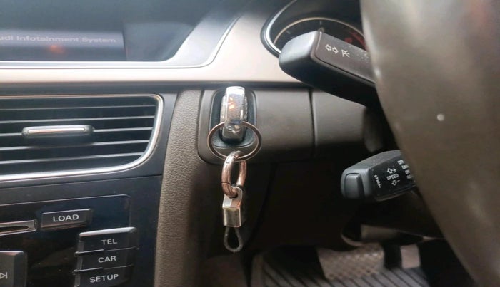 2014 Audi A4 2.0 TDI Multitronic, Diesel, Automatic, 1,40,361 km, interior