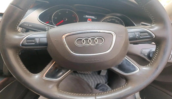 2014 Audi A4 2.0 TDI Multitronic, Diesel, Automatic, 1,40,361 km, interior