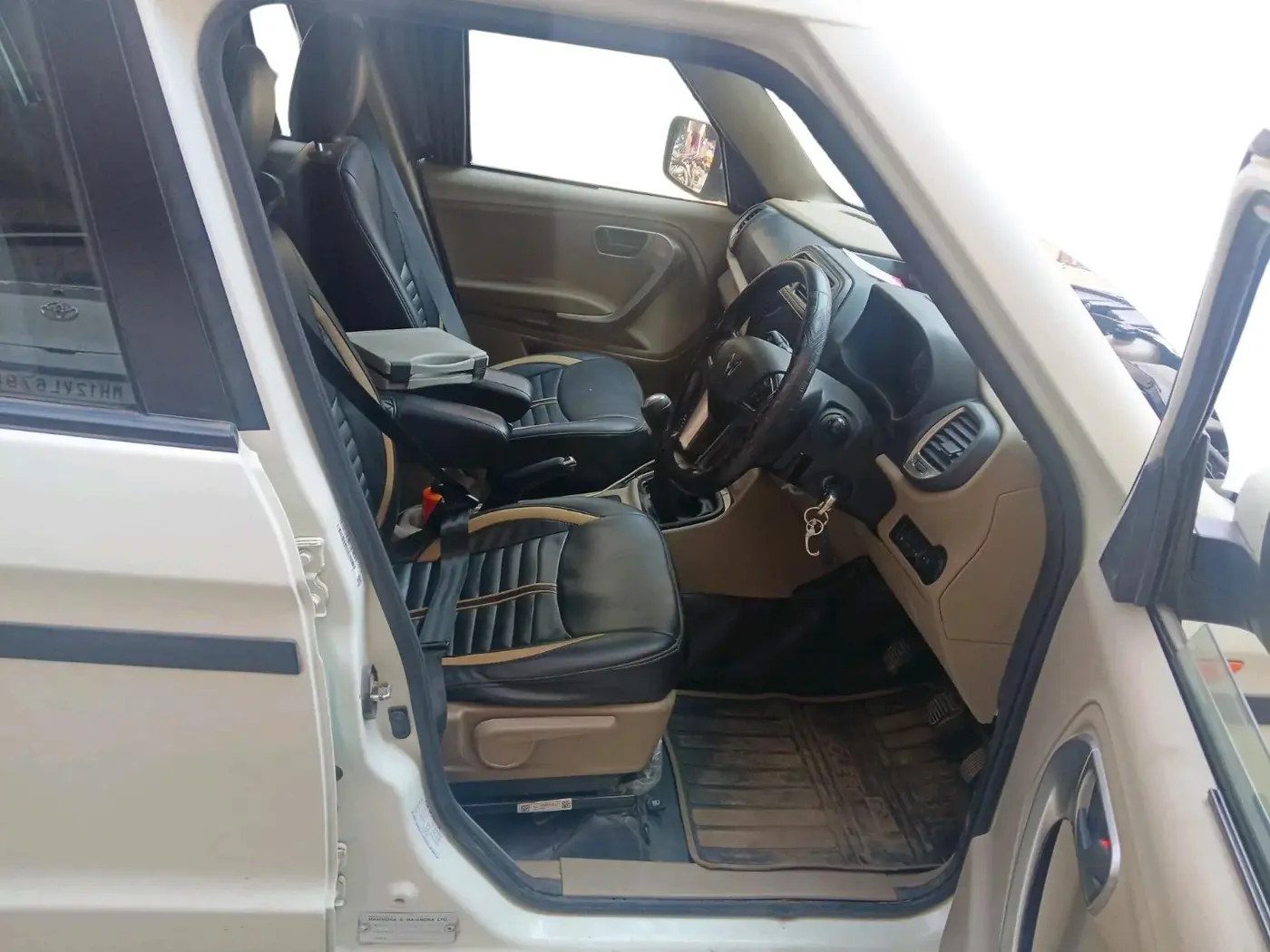 2023 Mahindra BOLERO NEO N10 R, Diesel, Manual, 43,453 km, interior