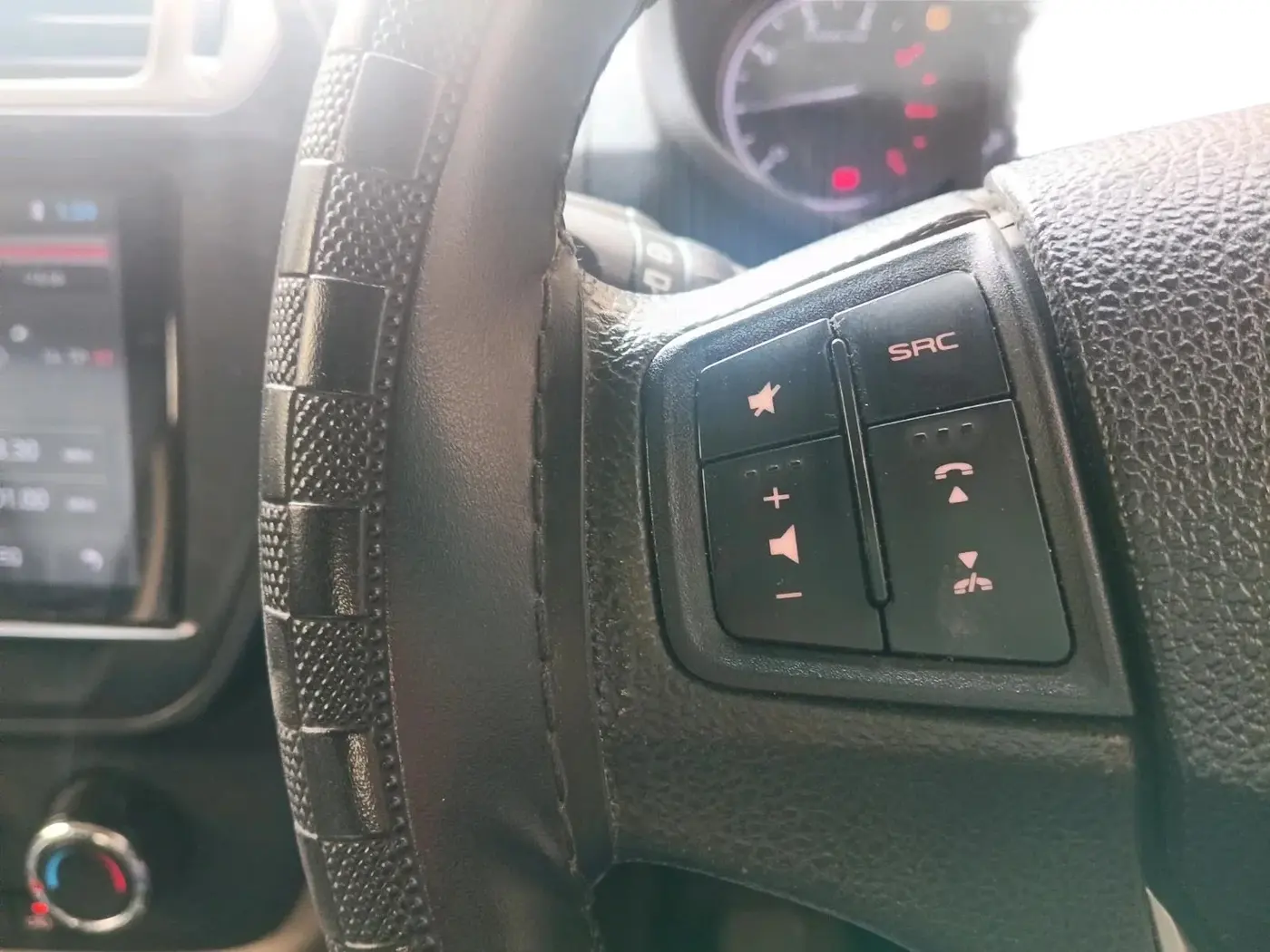2023 Mahindra BOLERO NEO N10 R, Diesel, Manual, 43,453 km, interior