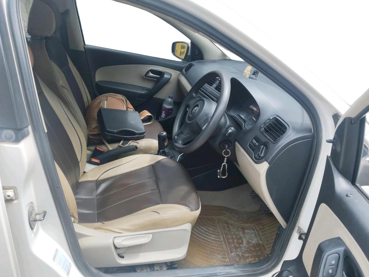 2011 Volkswagen Polo COMFORTLINE 1.2L PETROL, Petrol, Manual, 75,630 km, interior