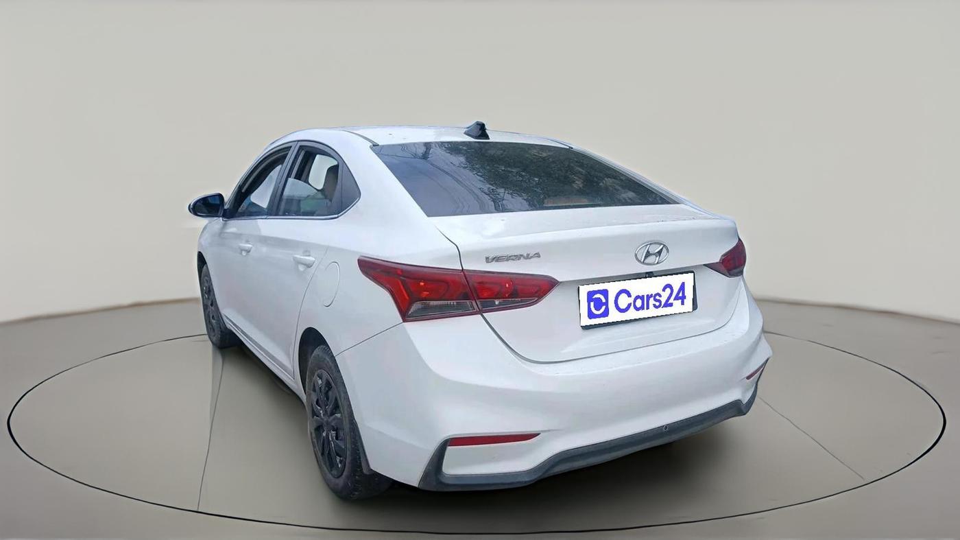 2018 Hyundai Verna 1.4 E PETROL, Petrol, Manual, 89,926 km, exterior