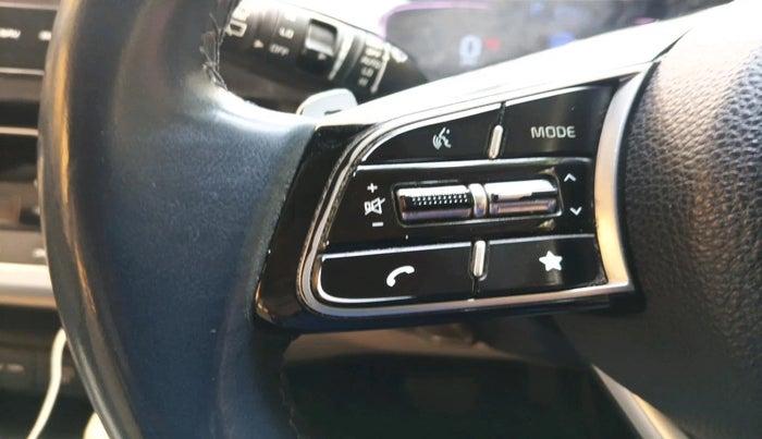 2022 KIA CARENS LUXURY PLUS 1.5 DIESEL AT 7 STR, Diesel, Automatic, 1,06,810 km, interior