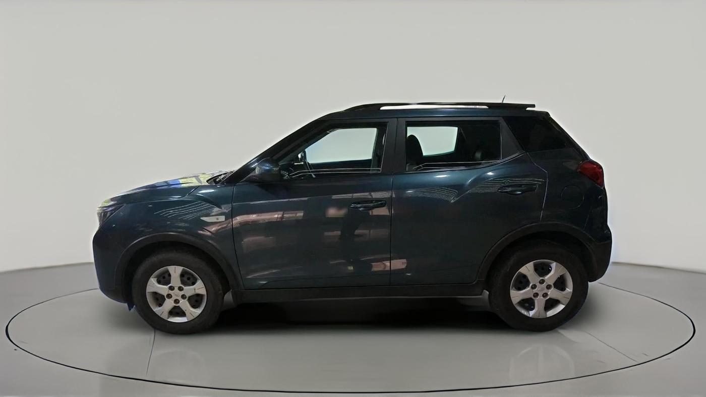2021 Mahindra XUV300 W6 1.2 PETROL AMT, Petrol, Automatic, 77,633 km, exterior