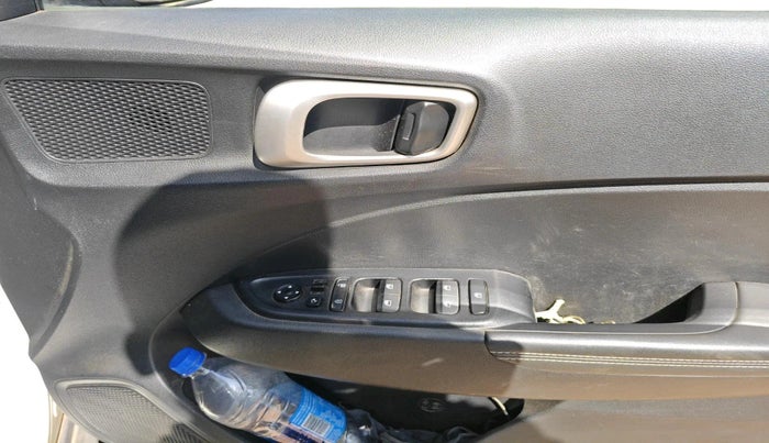 2019 Hyundai VENUE SX 1.0 (O) TURBO, Petrol, Manual, 39,351 km, interior