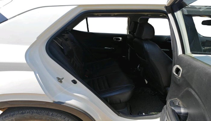 2019 Hyundai VENUE SX 1.0 (O) TURBO, Petrol, Manual, 39,351 km, interior