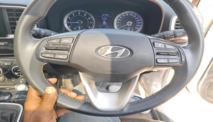 2019 Hyundai VENUE SX 1.0 (O) TURBO, Petrol, Manual, 39,351 km, interior