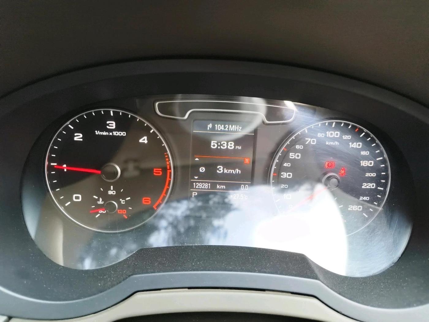 2014 Audi Q3 2.0 TDI QUATTRO, Diesel, Automatic, 1,29,281 km, interior