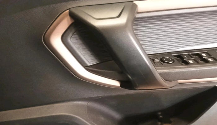 2022 Renault Kiger RXT (O) MT, Petrol, Manual, 76,074 km, interior