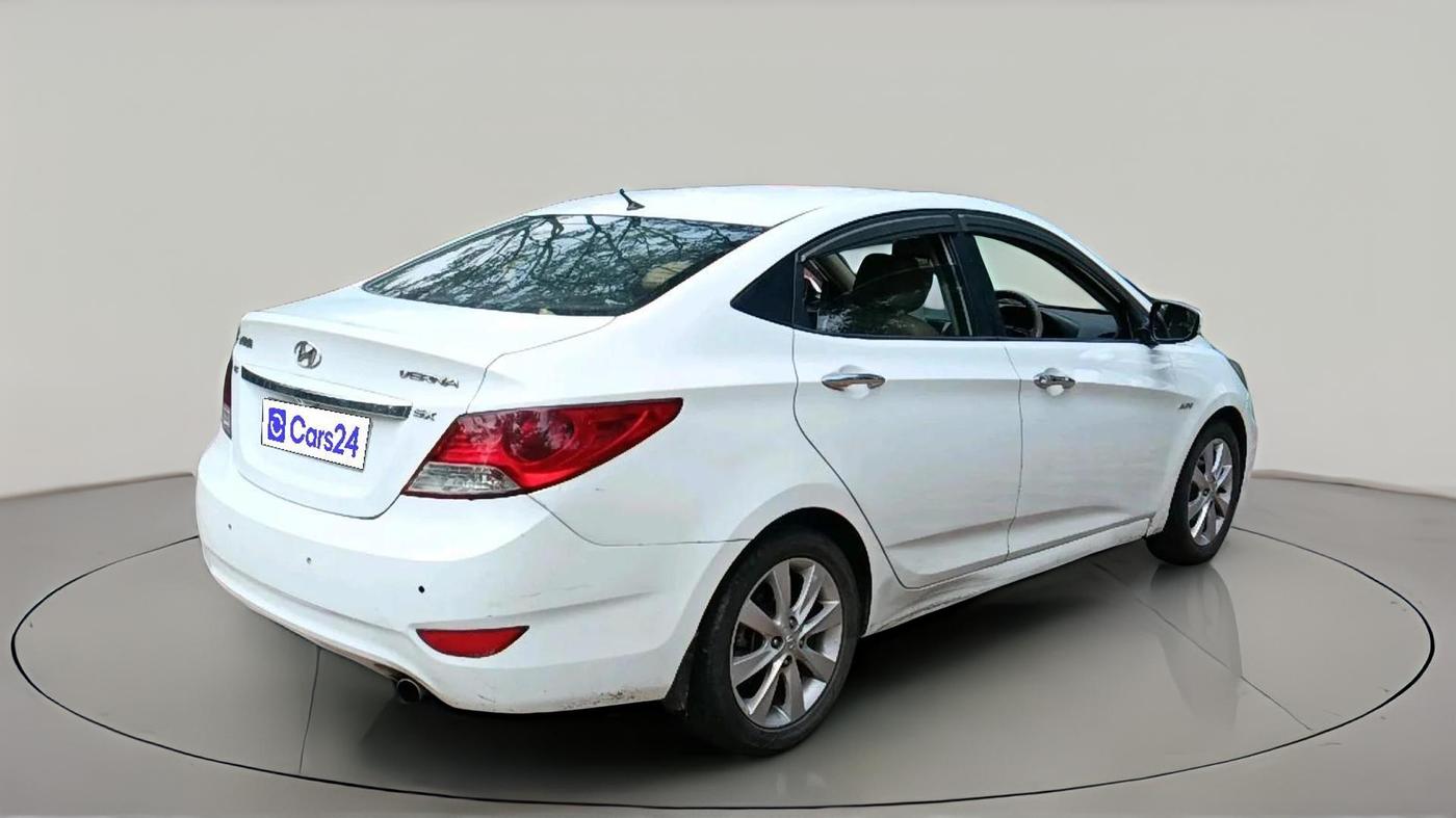2012 Hyundai Verna FLUIDIC 1.6 CRDI SX AT, Diesel, Automatic, 92,192 km, exterior