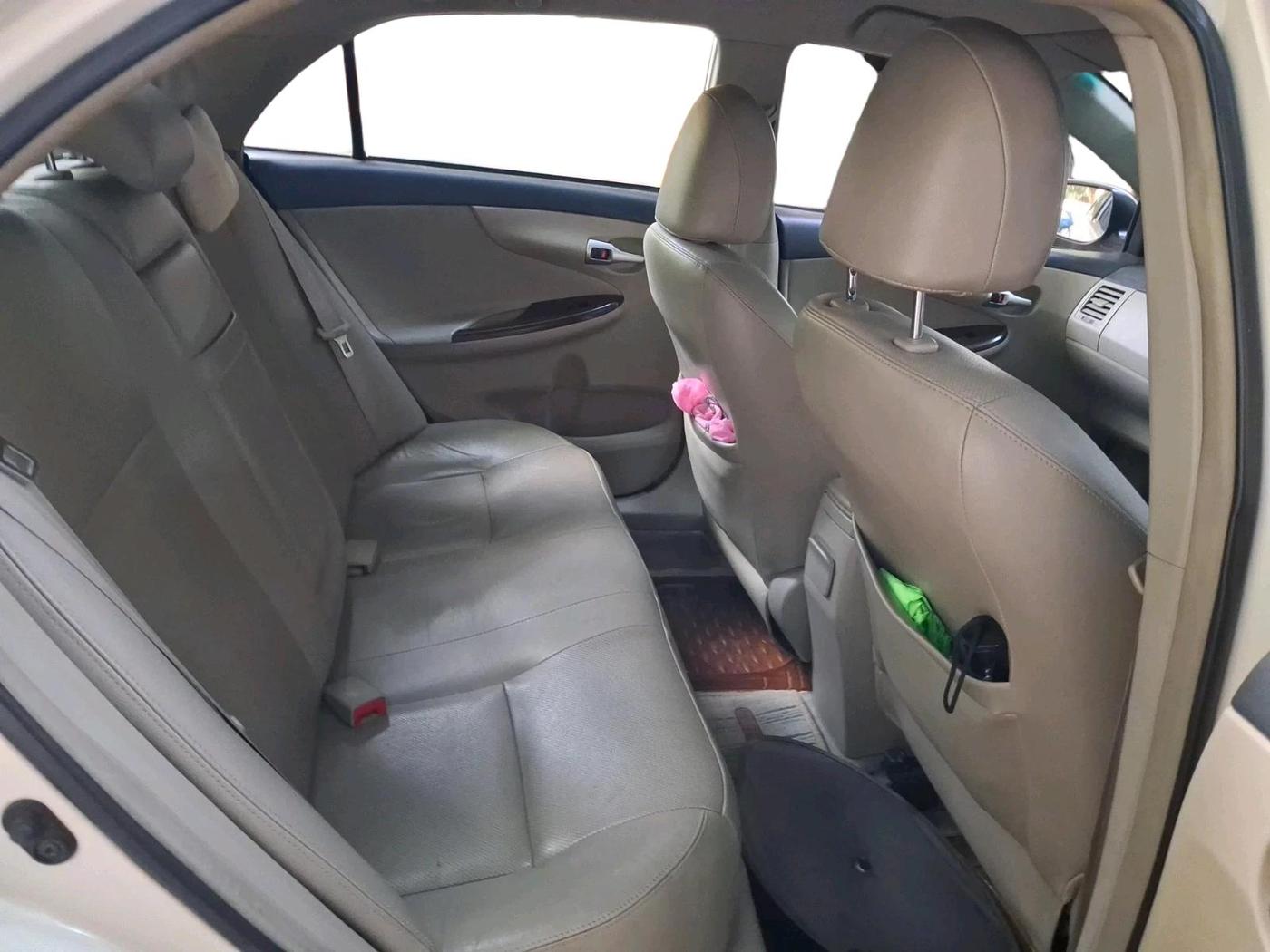 2012 Toyota Corolla Altis VL AT PETROL, Petrol, Automatic, 1,06,101 km, interior