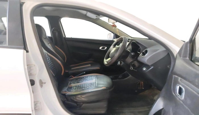 2018 Renault Kwid RXT 1.0 AMT (O), CNG, Automatic, 80,557 km, interior